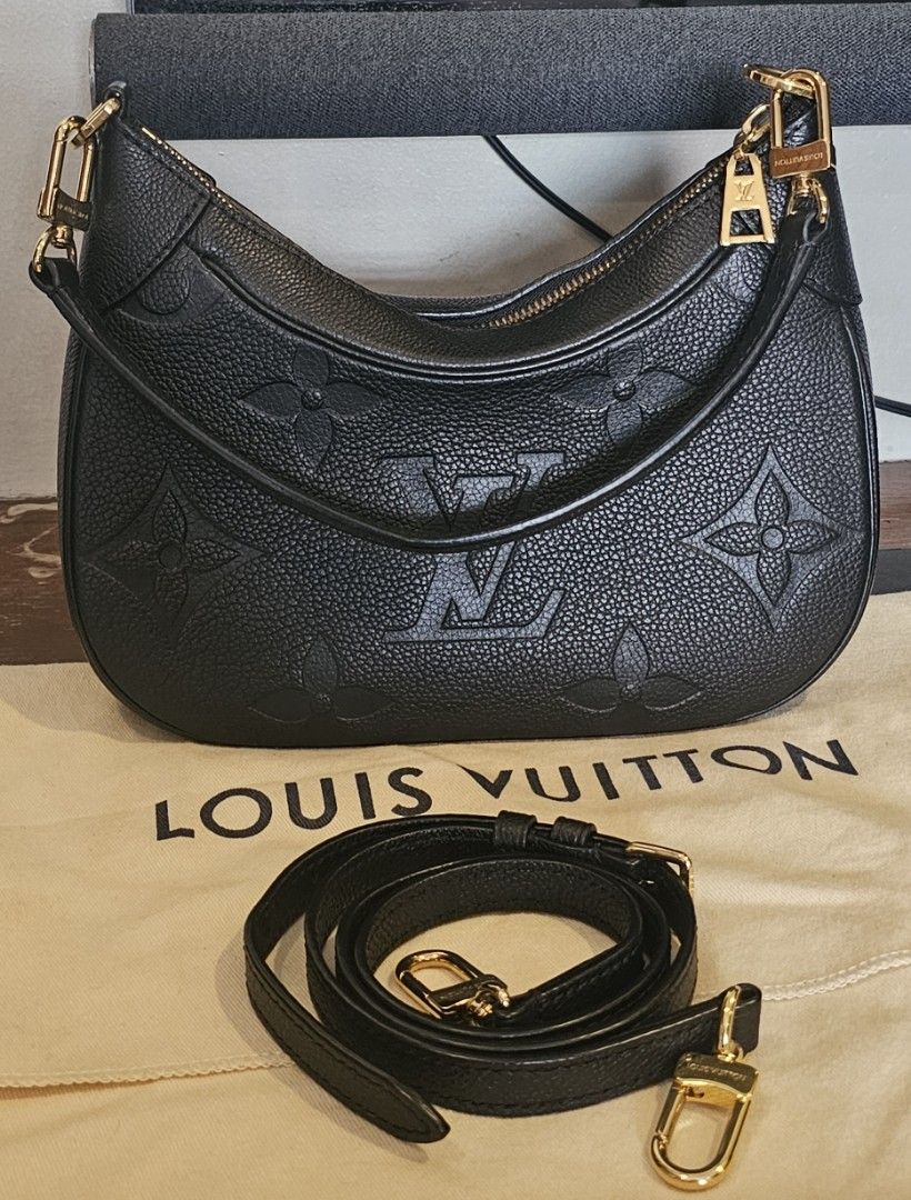 Louis Vuitton Bagatelle, 2 way (Category: Luxury Bags & Wallets) located in Manila. Submitted by martinascorner (Listing ID 1313988953, Image 1). Description: Ranked A. Bought in a reputable store in Shinjuku for around 345,000 yen.Never get to use it. My daughter wants a bigger one. Certificate of purchase on last picture posted. with dust bag included. pic 5 and 6 for your reference. ✅ Open for Swap. pick up only. payment can be made upon pick 