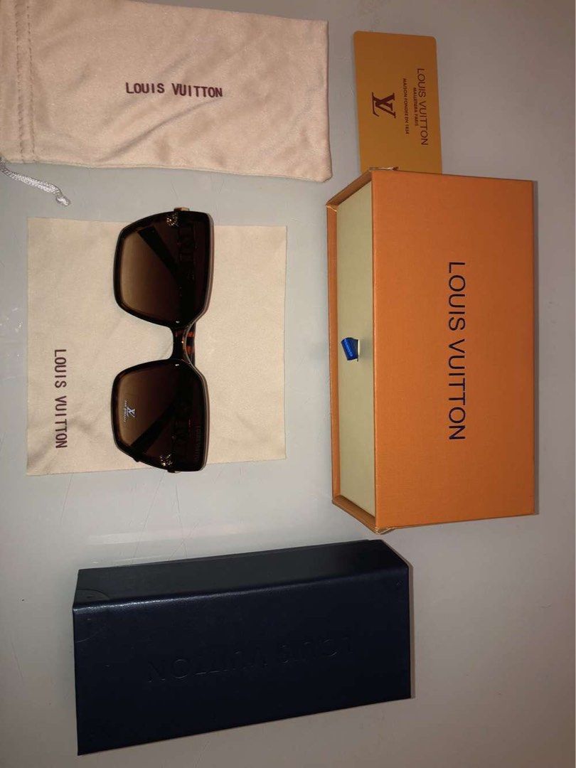 Louis Vuitton sunglasses (Category: Luxury) located in Toronto. Submitted by shayanrahe37466 (Listing ID 1314150630, Image 2). Description: Brand new in packing Louis vuitton sunglasses these coke with everything asking for 180 OBO message me for questions or offers .