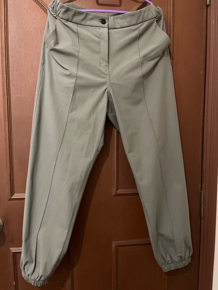 Lululemon khakis women's online