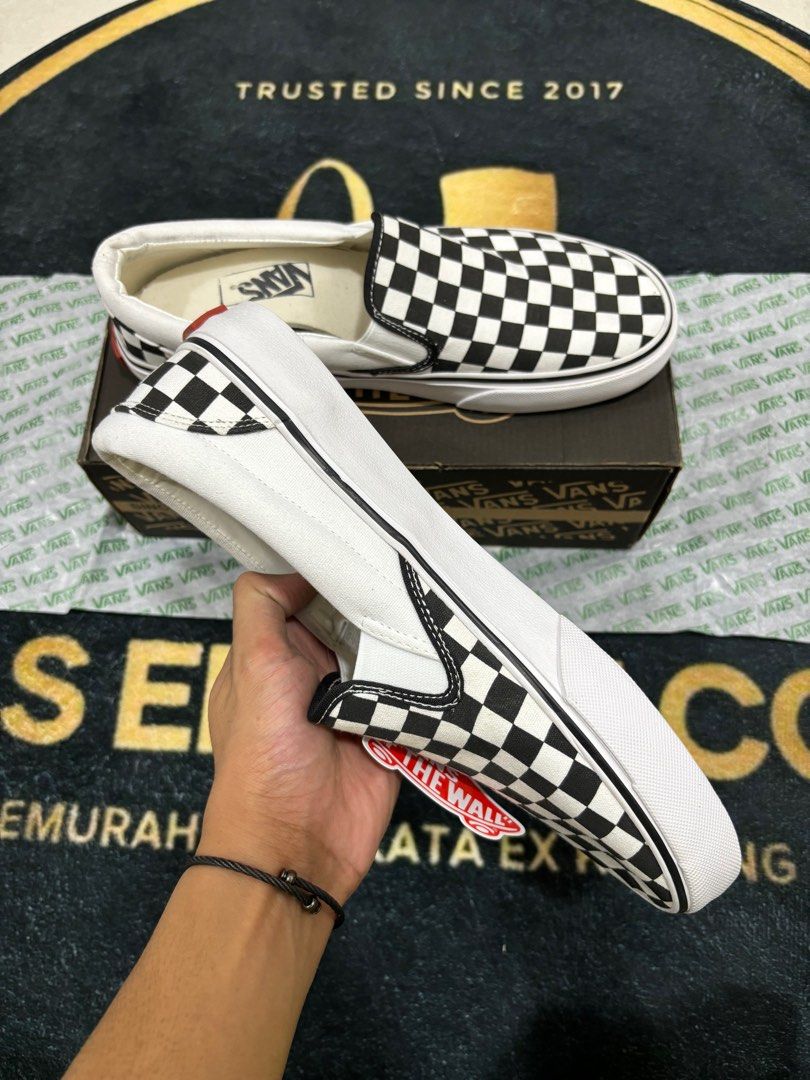 New Stock Vans Slip On Chex White Black Size 40 41 42 43 44 RM75.00 Pm untuk order