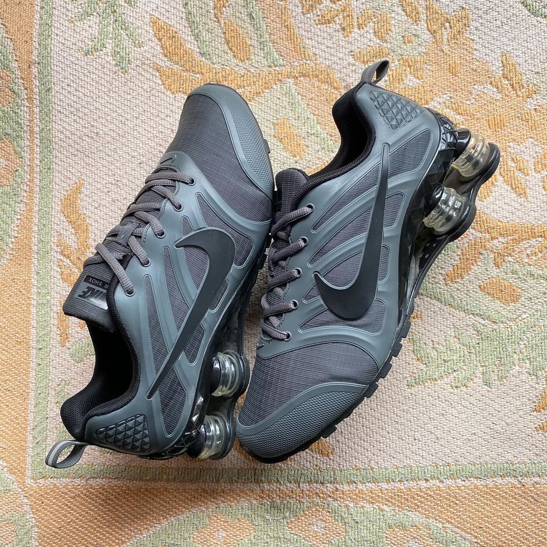 mens nike shox 11