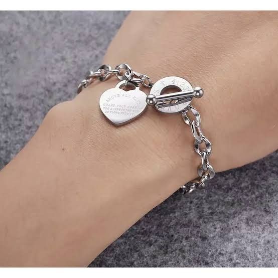 Non tarnish stainless steel✨✨✨ (Category: Bracelets) located in Bulacan. Submitted by Spothings (Listing ID 1314116073, Image 2). Description: Tiffâny non tarnish stainless steel very affordable.