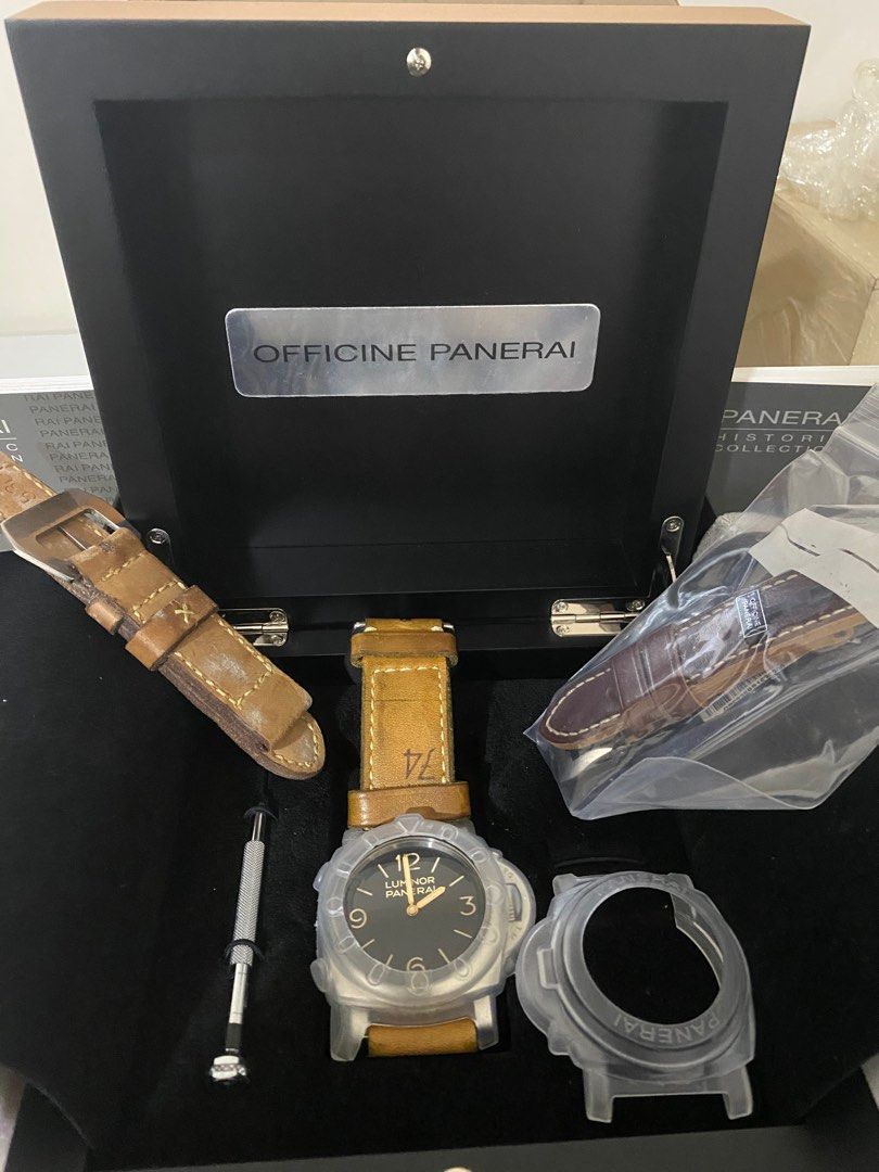 Panerai Pam372 (Category: Luxury Watches) located in Manila. Submitted by papichinito (Listing ID 1313969797, Image 3). Description: complete set and paper.