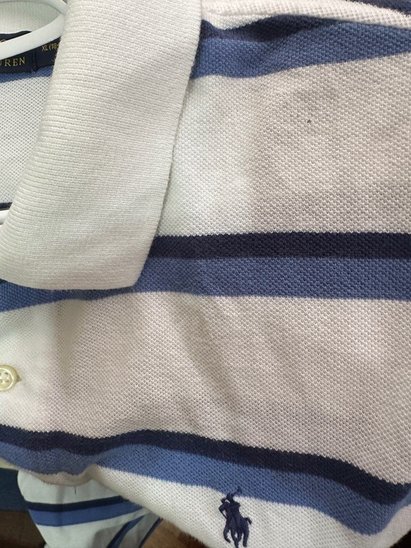 Ralph Lauren Polo Shirt (Category: Tshirts & Polo Shirts ) located in Pasig City. Submitted by kricalin (Listing ID 1314022600, Image 3). Description: Will flaw, pls see photo. Color 9/10.