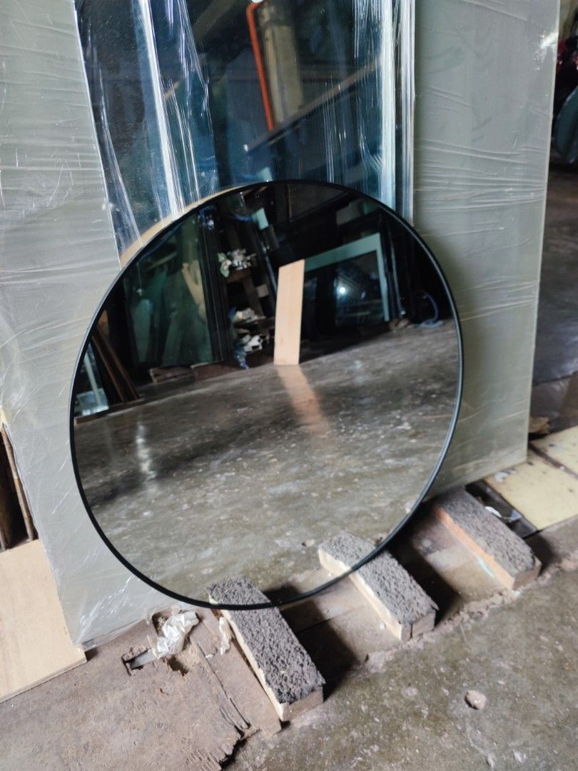 Round mirror with matte black aluminum frame (Category: Mirrors) located in Malabon City. Submitted by mirrors.ph (Listing ID 1313978492, Image 2). Description: Round mirror with matte black aluminum frame and plywood backing using 6mm thick copper free mirror. Size: 70cm diameter P1687.50 Add P100 if with back hook. Available colors gold, black, matte black, white and silver aluminum frame. Customize sizes and shapes are welcome..