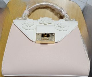 （分類：）位於 。 由 teaamour 提交（商品編號 1314044685，圖片 1）。簡介： 。