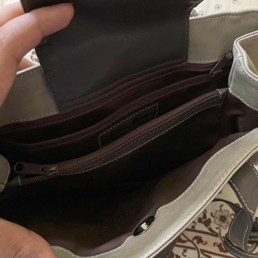 Shoulder Bag (Category: Shoulder Bags) located in Daet. Submitted by aguirremheann26 (Listing ID 1313998008, Image 3). Description: .