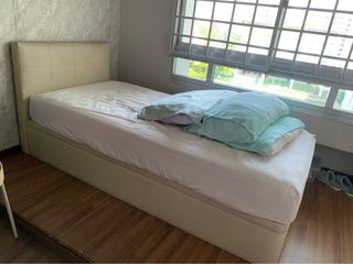 (Category: ) located in . Submitted by zeiixa (Listing ID 1314074109, Image 1). Description: .