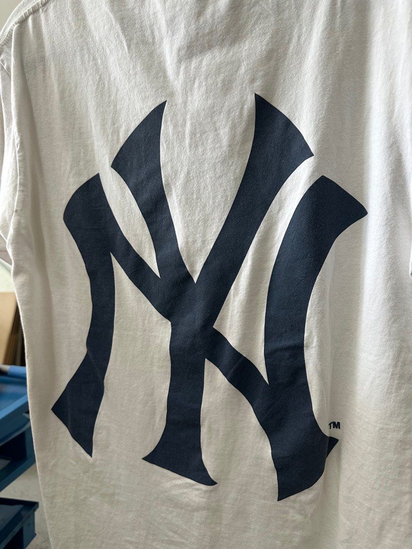Supreme x yankees tee on sale