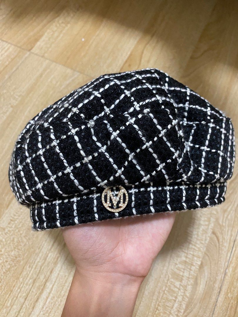 Tweed beret hat (Category: Hats & Beanies) located in Cavite. Submitted by _cc25 (Listing ID 1314151670, Image 1). Description: Rfs: decluttering .