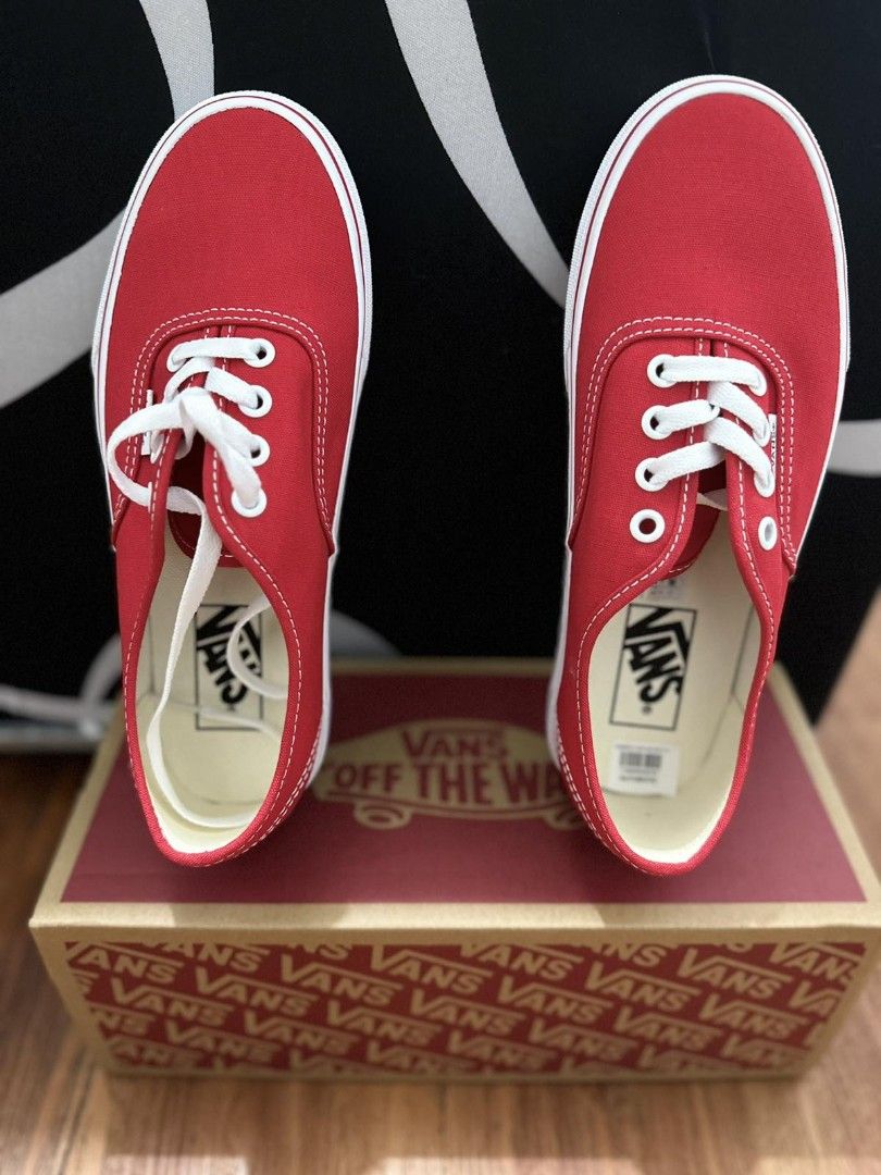 Vans Authentic Red (Category: Sneakers) located in Quezon City. Submitted by sellingmostly300 (Listing ID 1313994523, Image 1). Description: Details: Original Vans Bought from Vans size: 5.5 US Men 7.0 US Women 4.5UK Color: Red RFS: Too big for my feet (a gift of my sister) Mode of Payment: Bank transfer BPI or BDO NOTE: To make sure of the size please refer to the photos..