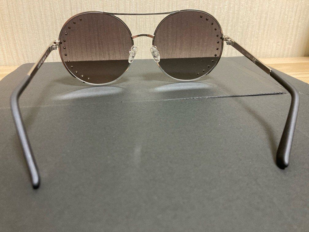 Discount sunglasses warehouse store