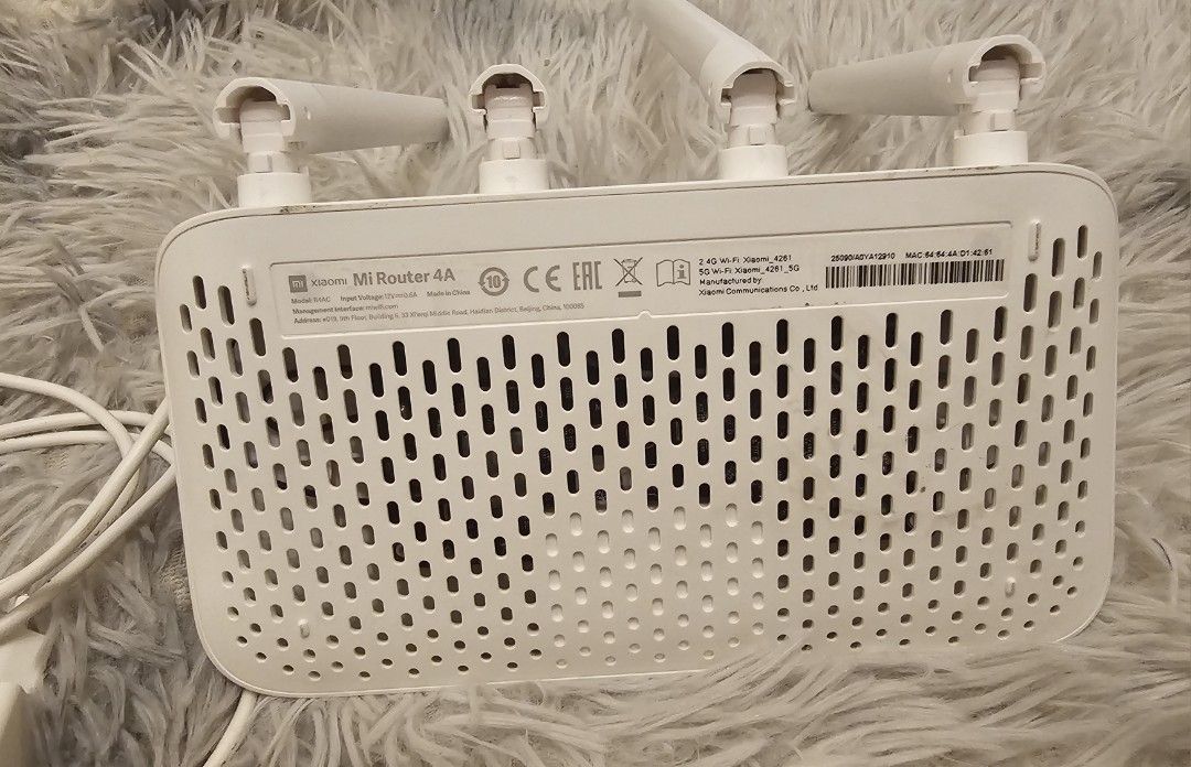 Xiaomi 4A Internet Router Wifi Extender (Category: Networking) located in Quezon City. Submitted by atqda (Listing ID 1314125180, Image 2). Description: Used only for 1 year, with box. We changed our router. Very good condition.