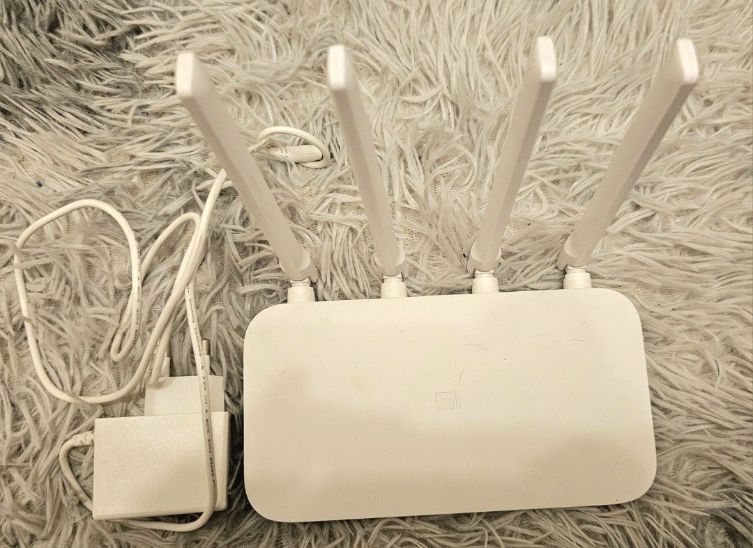Xiaomi 4A Internet Router Wifi Extender (Category: Networking) located in Quezon City. Submitted by atqda (Listing ID 1314125180, Image 1). Description: Used only for 1 year, with box. We changed our router. Very good condition.
