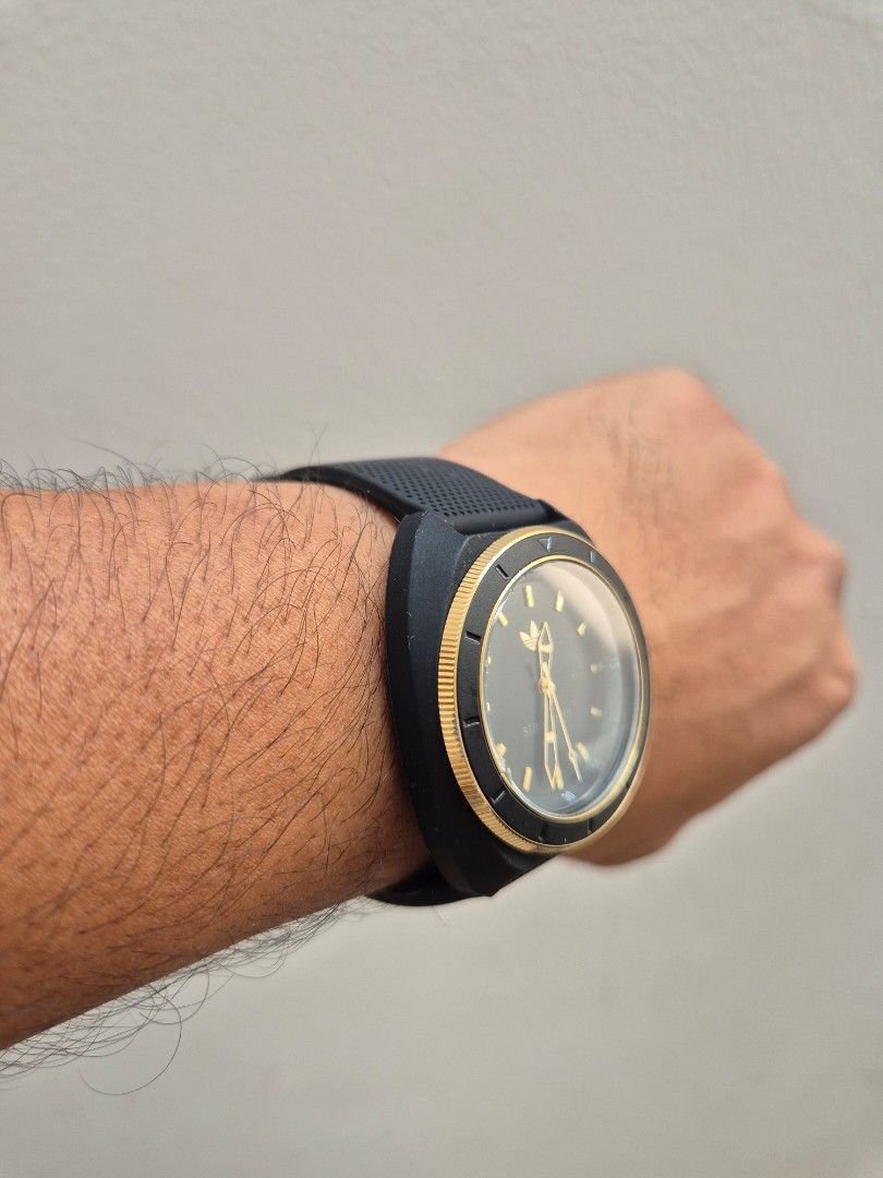 Adidas Stan smith special edition Black Gold, Fesyen Pria, Jam