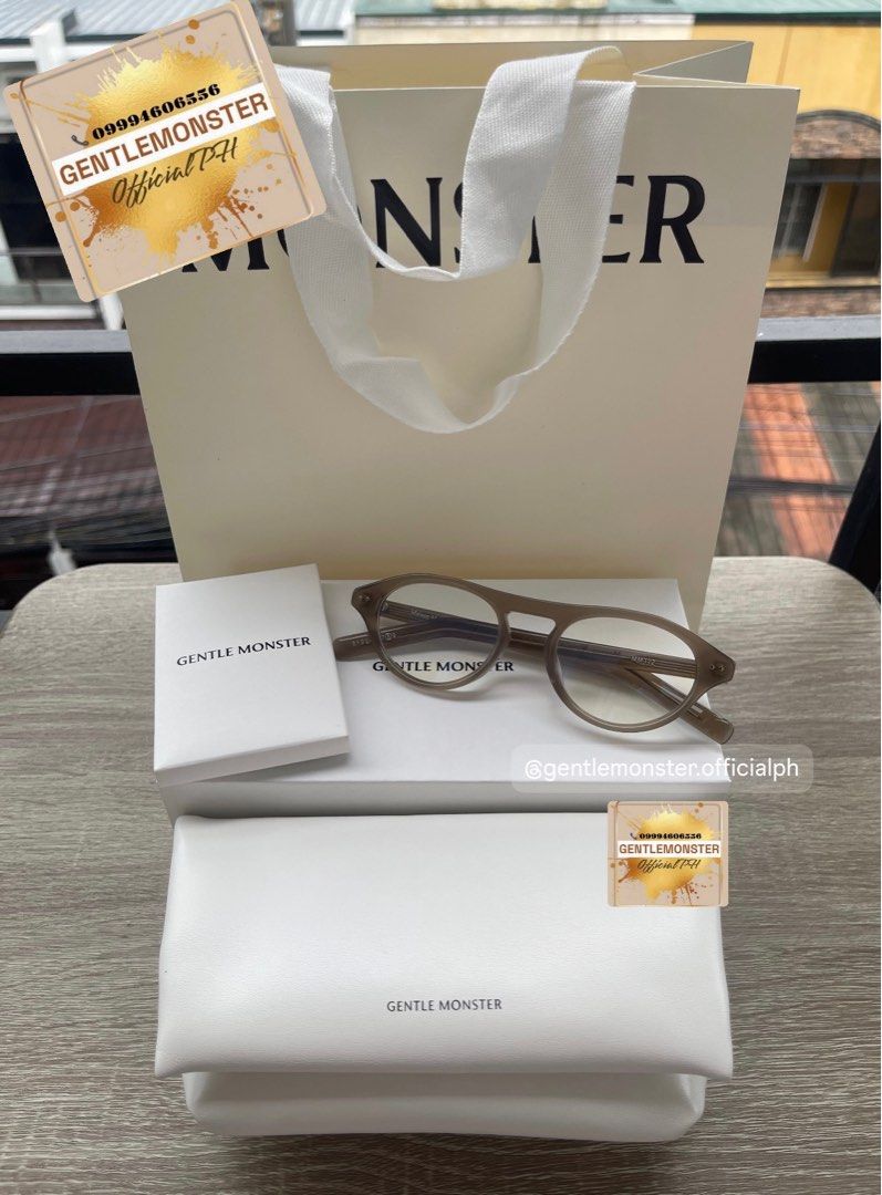 GENTLE MONSTER ジェニコラボ　ゴールドオーバルメガネ　ケース付き GENTLE MONSTER ジェニコラボ ゴールドオーバルメガネ ケース付き