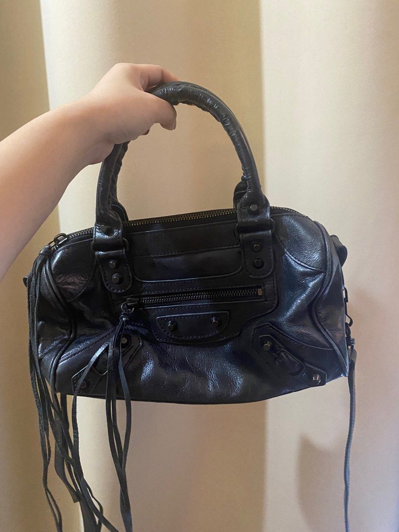 Balenciaga Mini Crossbody Bag (Category: Luxury Bags & Wallets) located in Manila. Submitted by shopcrisuu (Listing ID 1314206676, Image 2). Description: With dust bag.