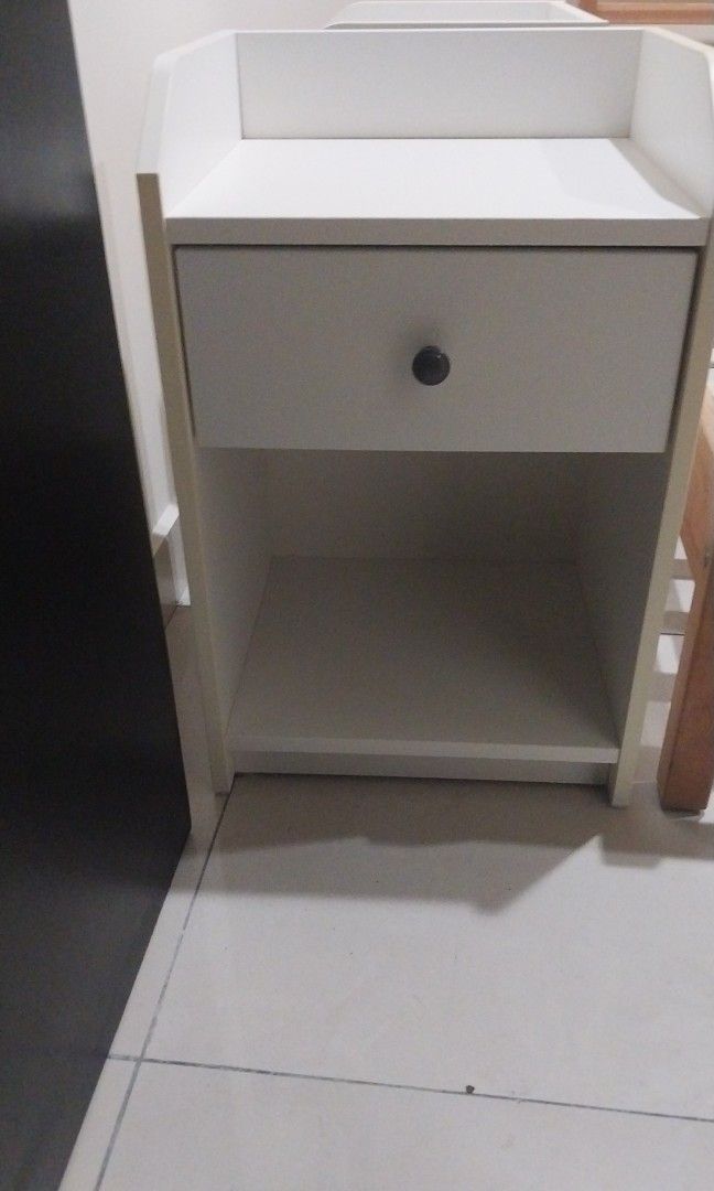 Bedside Table (Category: Tables & Sets) located in Kuala Lumpur. Submitted by amelia2018 (Listing ID 1314318501, Image 1). Description: .