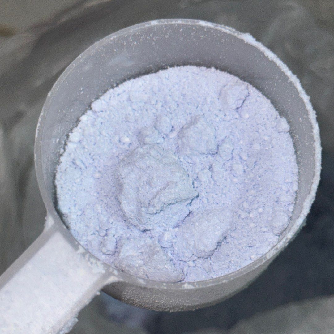 Bleaching Powder (Category: Hair) located in Binan City. Submitted by aeiryse (Listing ID 1314323000, Image 3). Description: Used bleaching powder.