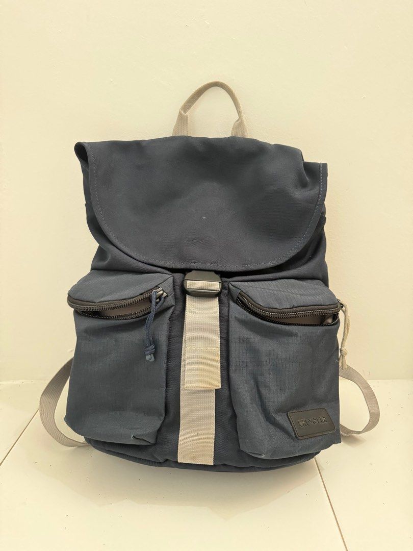Crumpler extrovert store