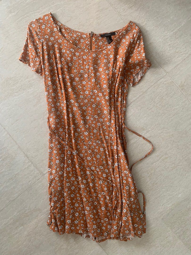 Forever 21 daisy dress hot sale