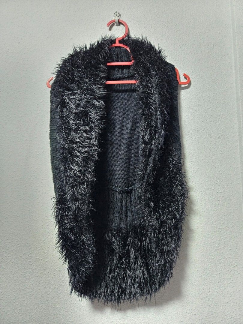 Fluffy sleeveless jacket clearance