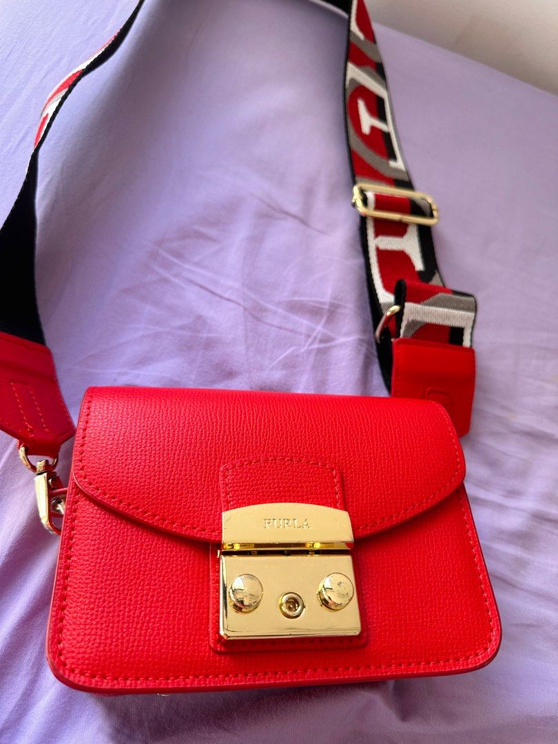 Furla metropolis guitar strap