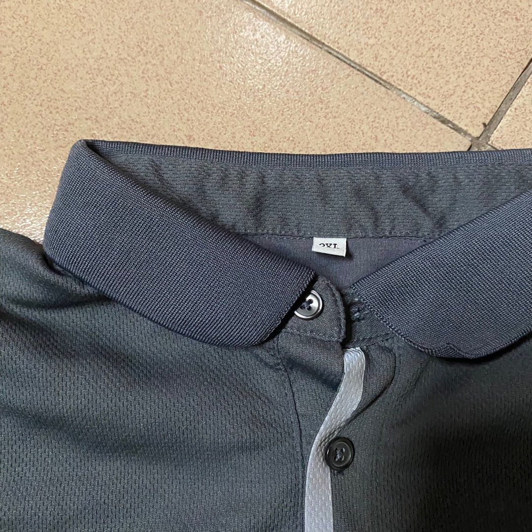 Gray polo shirt (Category: Tshirts & Polo Shirts ) located in San Pedro. Submitted by ranze (Listing ID 1314265173, Image 2). Description: Grey black polo.