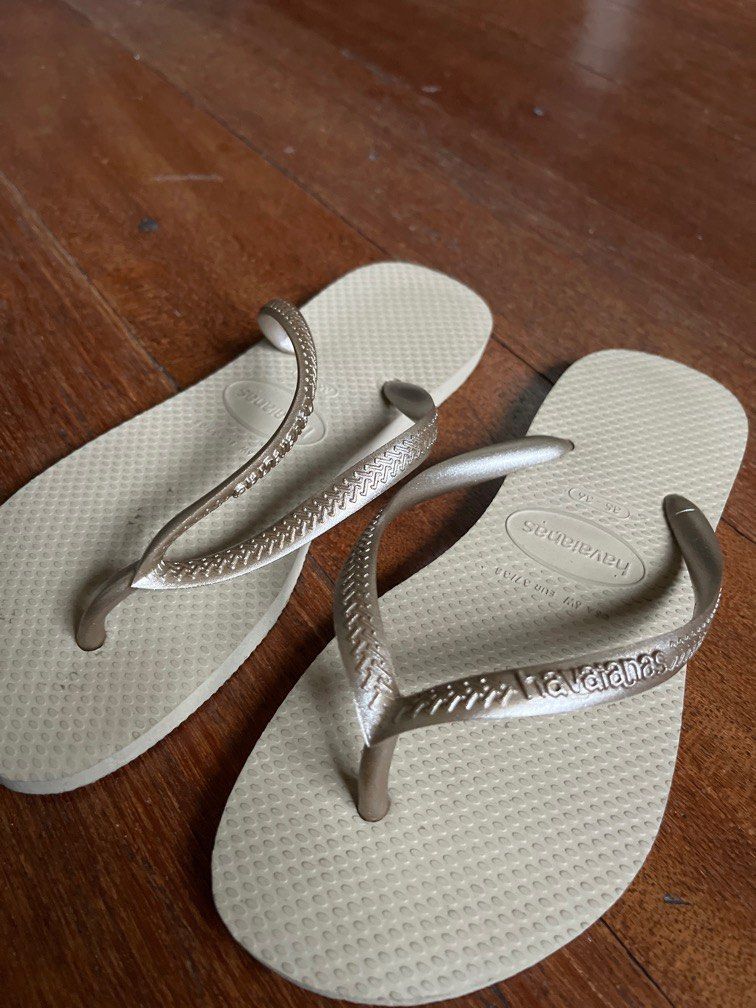 Havaianas flipflops 35 36 Women s Fashion Footwear Slippers and slides on Carousell