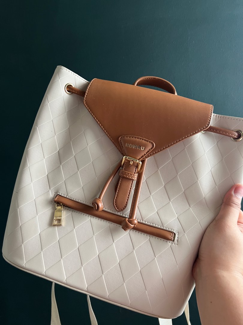 HowRU bag, Women's Fashion, Bags & Wallets, Backpacks on Carousell