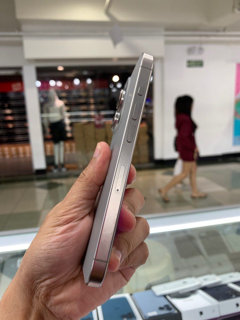 iPhone 15 Pro (1TB) (Category: iPhone 15 Series) located in Manila. Submitted by arzillah (Listing ID 1314184096, Image 2). Description: iPhone 15 Pro 1TB Factory unlock Ntc approve 100% battery health Slightly use No dents No issue No scratches All working Open for COD/COP + SF Manila area (sameday delivery) Province area (via LBC) required DP to avoid cancellations Physical store: Greenhills Shopping Center, 2ndfloor, stall#: Ai 11 Contact#: 09