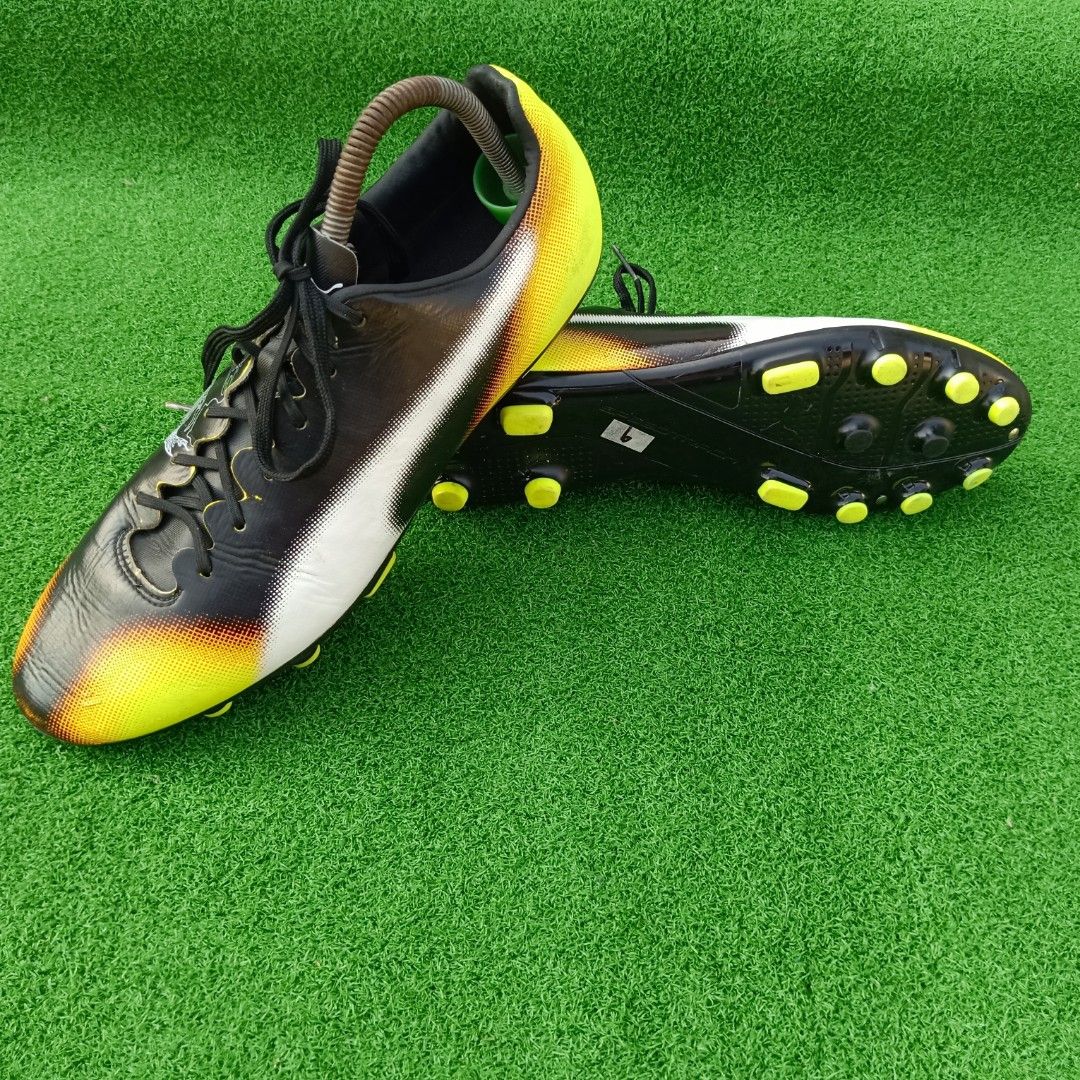 Kasut bola puma saiz 9uk