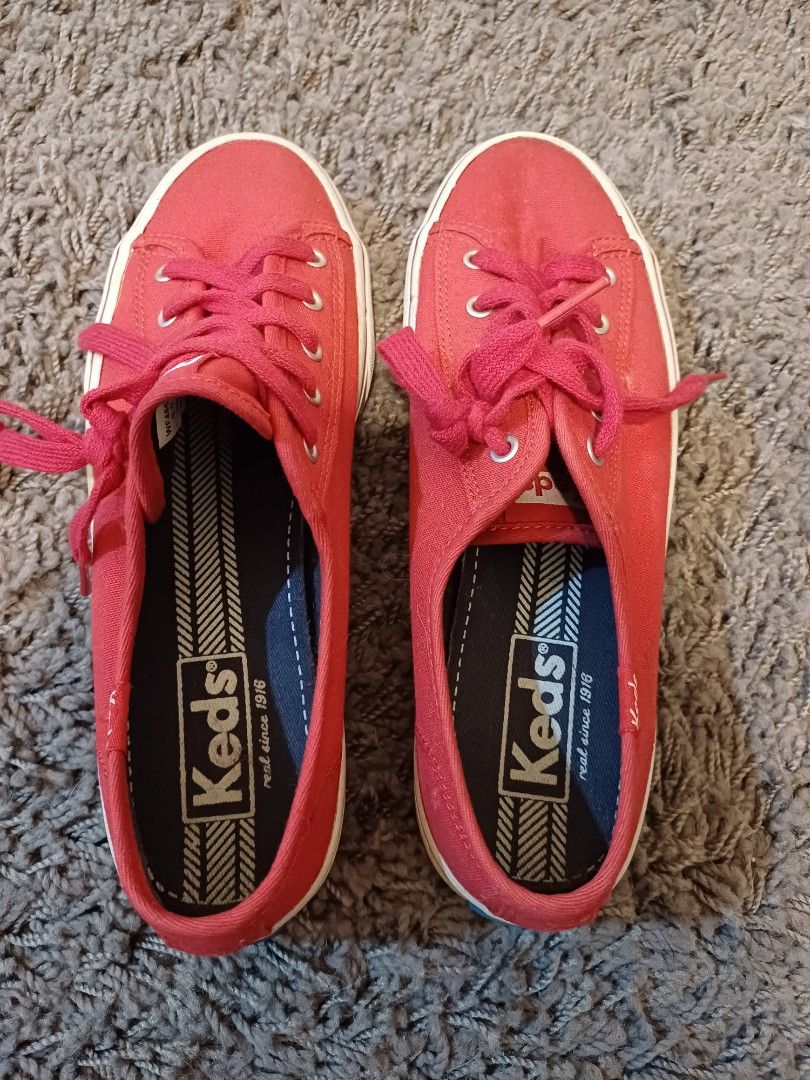 Red keds sneakers online