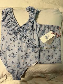(Category: ) located in . Submitted by lovetoshoptoomuchx (Listing ID 1314243282, Image 1). Description: .