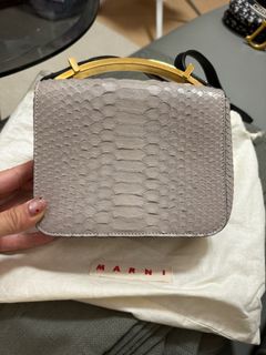 （分類：）位於 。 由 Bcbc222333 提交（商品編號 1314341000，圖片 1）。簡介： 。