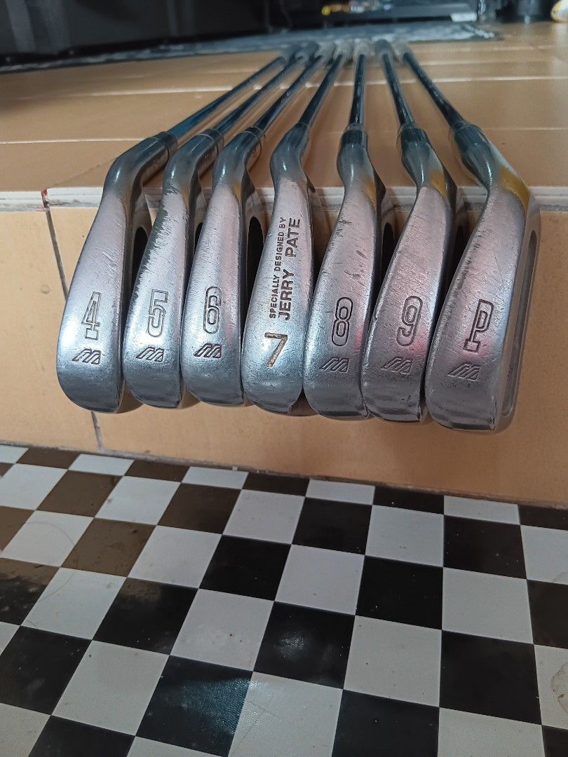 Mizuno astron generation 2 outlet