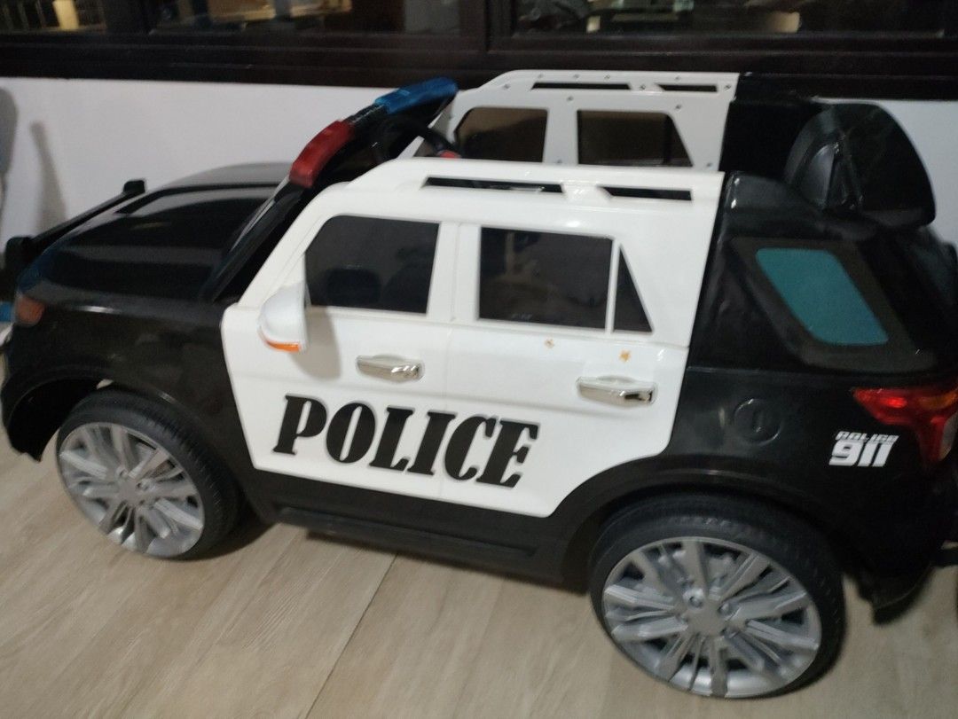 battery powered police car