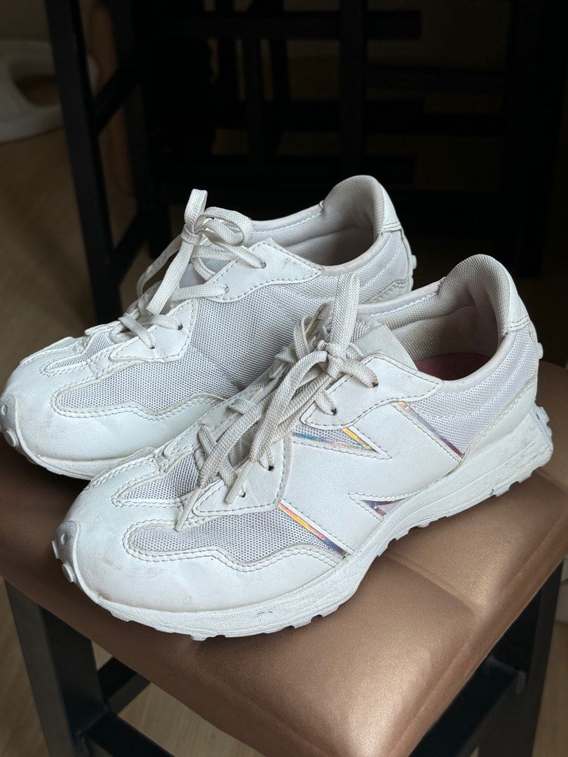 New Balance For kids size 3.5 Pwede sa size 5 sa adult Women s Fashion Footwear Sneakers on Carousell