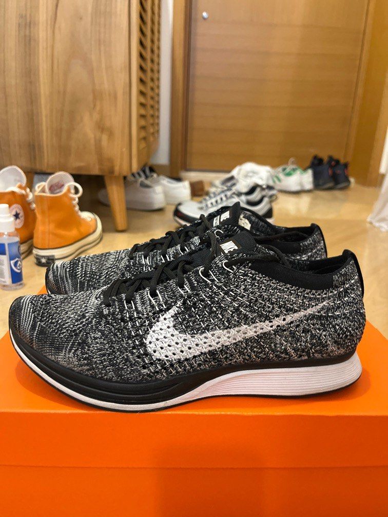 Nike flyknit racer 7.5 sales