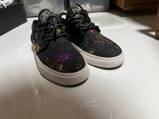 nike janoski mandarin floral View all nike janoski mandarin floral ads in Carousell Philippines