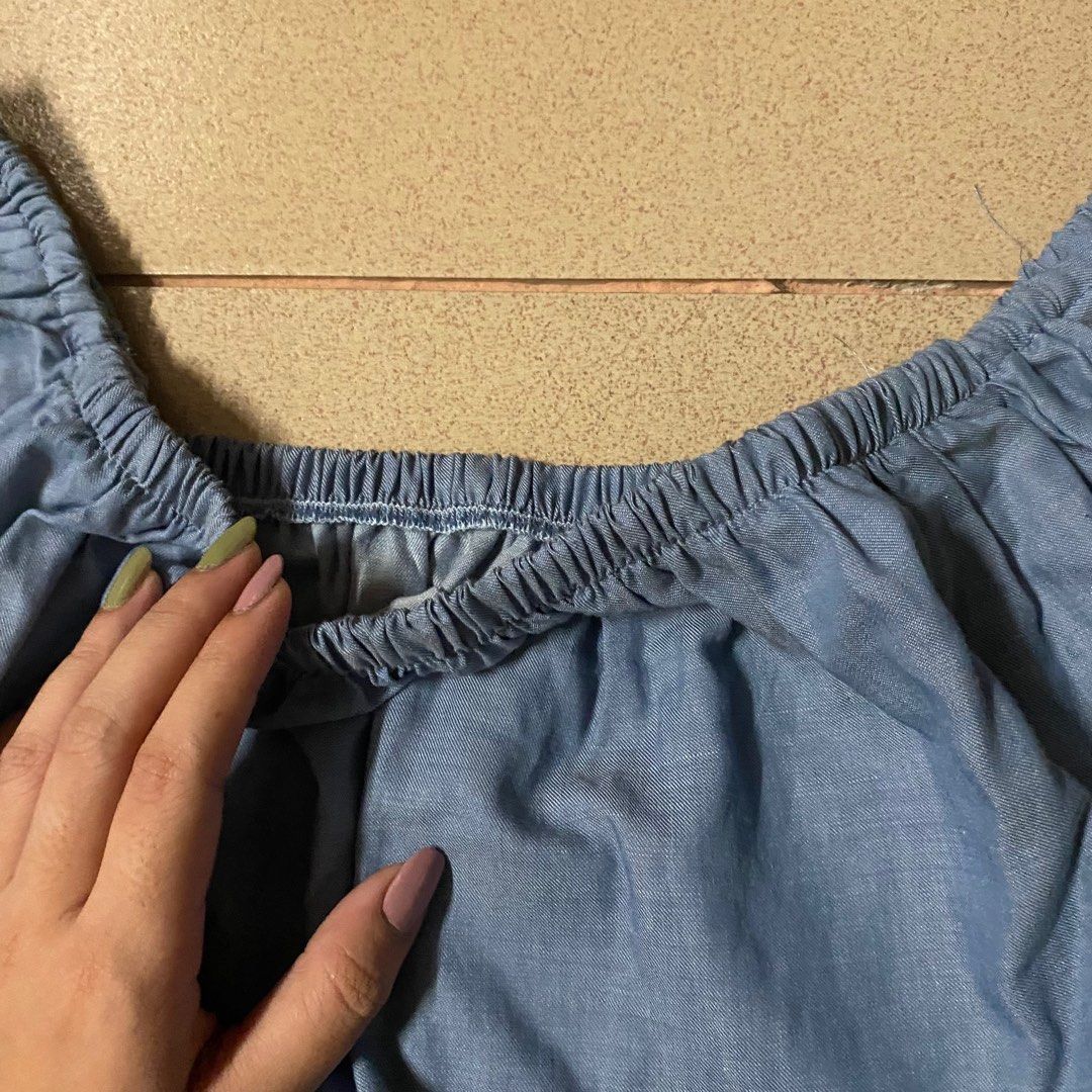 Off shoulder top (Category: Blouses) located in San Pedro. Submitted by ranze (Listing ID 1314264299, Image 3). Description: Blue denim off shoulder top. Very flowy, perfect for summer! .