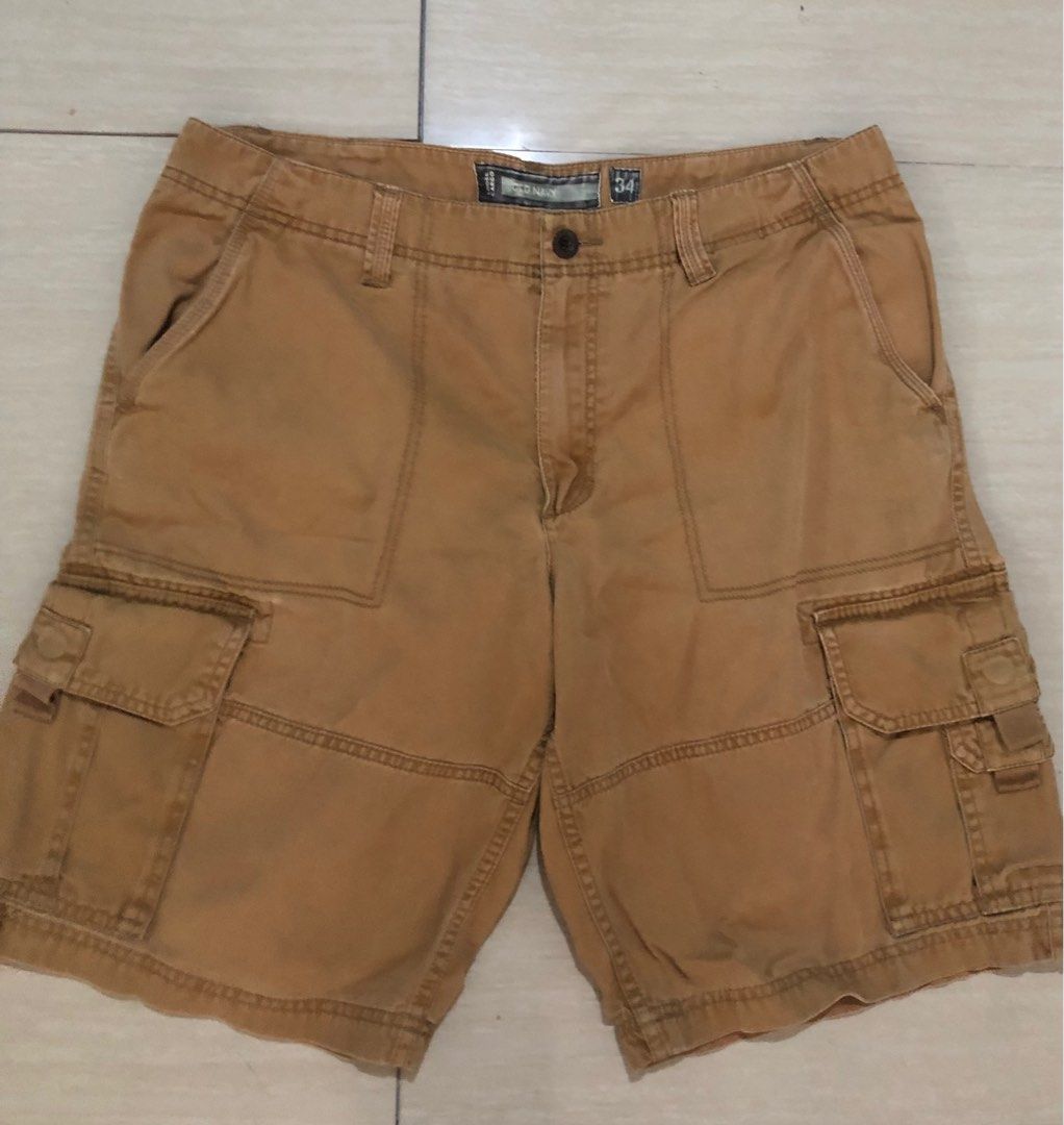 (Repriced) Old Navy Cargo Shorts (Category: Shorts) located in Manila. Submitted by dlorne (Listing ID 1314190175, Image 1). Description: Size 34.
