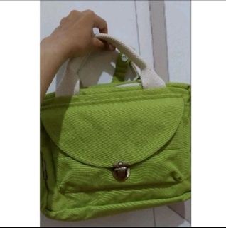 (Kategori: ) berada di . Dikirim oleh dheea_ (ID iklan 1314176746, Gambar 1). Deskripsi: .