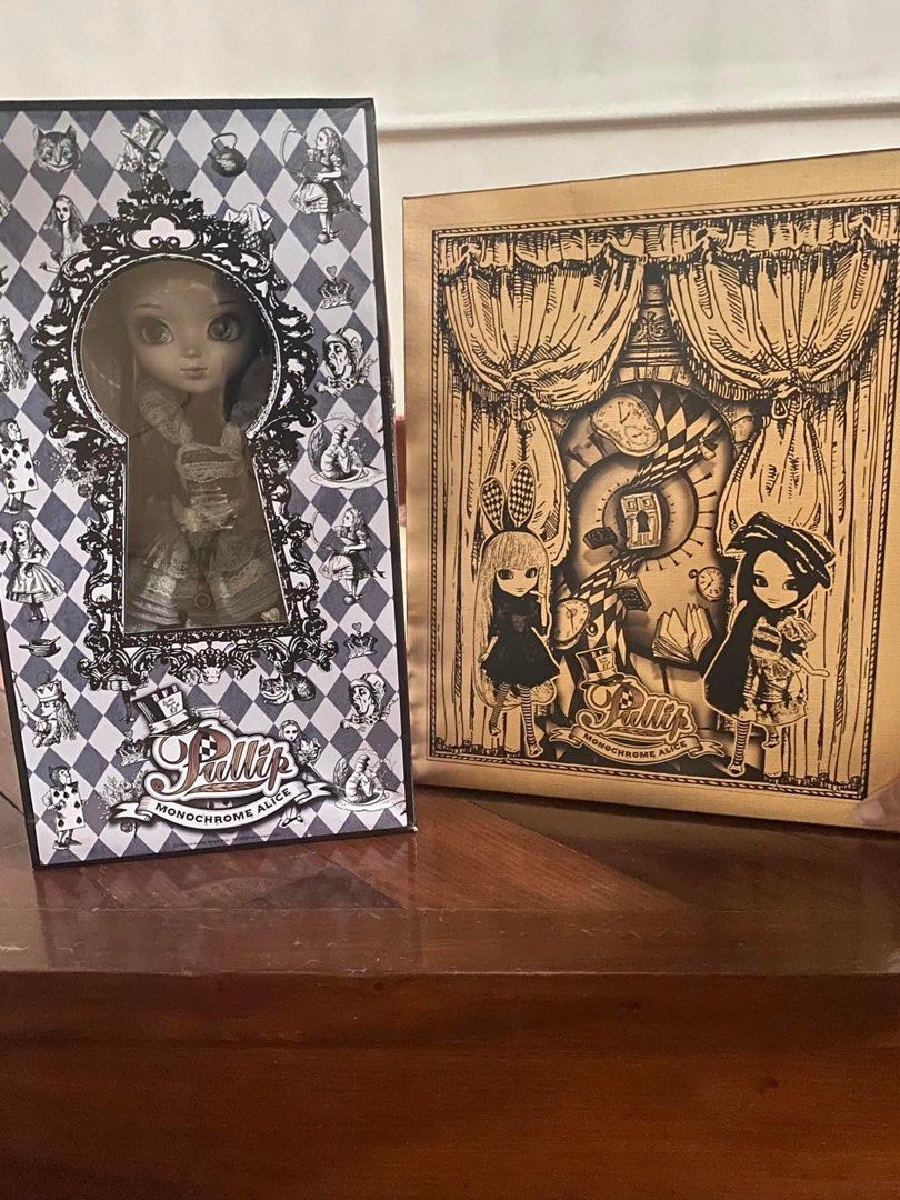 Pullip Monochrom Alice Limited 50 pcs (Category: Figurines & Statues) located in Davao. Submitted by chelleyyyyy (Listing ID 1314309627, Image 1). Description: Selling my P-171S Pullip Monochrome Alice Certificate 18/50 (Certificate 19/50 previously sold) Limit 50 pcs only worldwide.