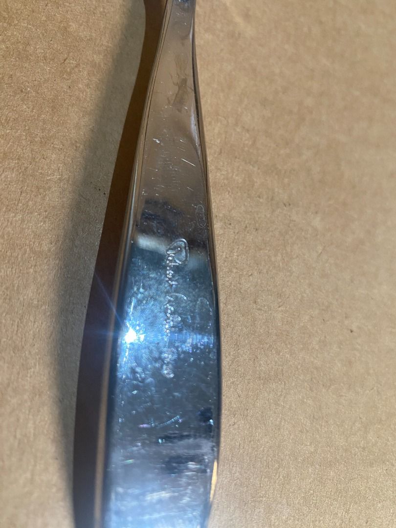 Robert Welch silver cake & pie server (Category: Dinnerware & Cutlery) located in Marikina City. Submitted by oldschooljunkies (Listing ID 1314170397, Image 3). Description: .