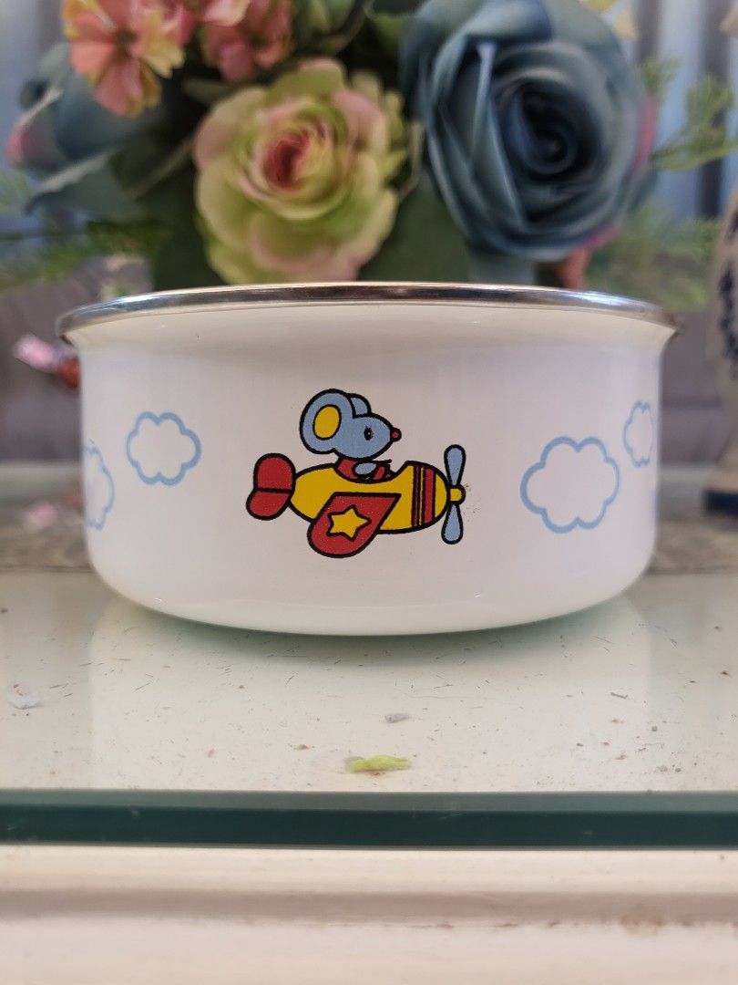 Sanrio Hello Kitty¹ Enamel Cookware (Category: Dinnerware & Cutlery) located in San Fernando. Submitted by jpmarketplace2023 (Listing ID 1314343607, Image 3). Description: 💚 All items are authentic from Japan. 💛 MOP: GCash (❌️ GCash Protect) 🩵 MOD: LBC only (❌️ S. Checkout, COD, COP) 💙 Meet-up: Vista Mall, San Fernando, Pampanga 💜 All items are on-hand. 🧡 First to pay gets the item first. ❤️ Breakable items are packed with care and caution.