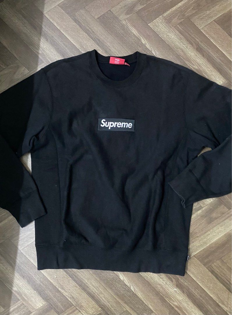 Supreme Box Logo (FW18) Black (Category: Hoodies) located in Genting Highlands. Submitted by pascha (Listing ID 1314328540, Image 2). Description: Supreme Box Logo Condition 9+/10 💯 Aunthentic .