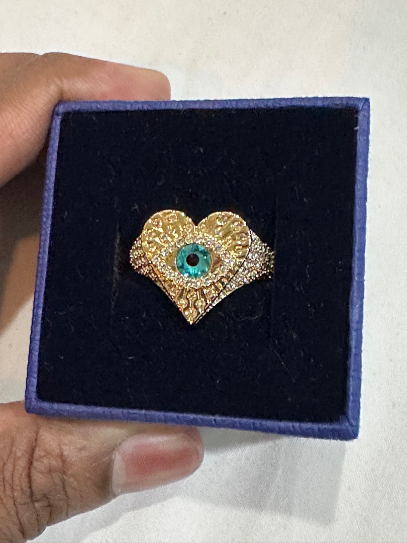 Swarovski lucky goddess ring top