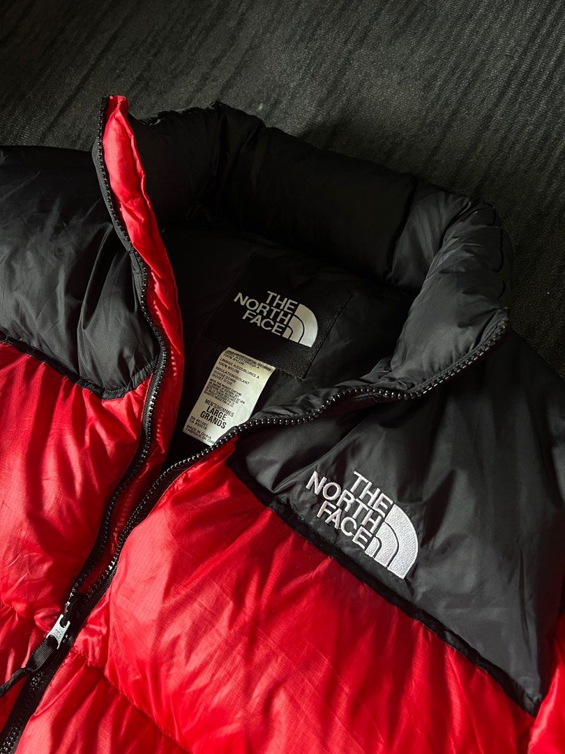 The north face puffer (Category: Activewear) located in Valenzuela. Submitted by streetsource (Listing ID 1314311310, Image 2). Description: The north face puffer Size Large Dimension width 25 x 28 length Good as new 4,999 Authentic .