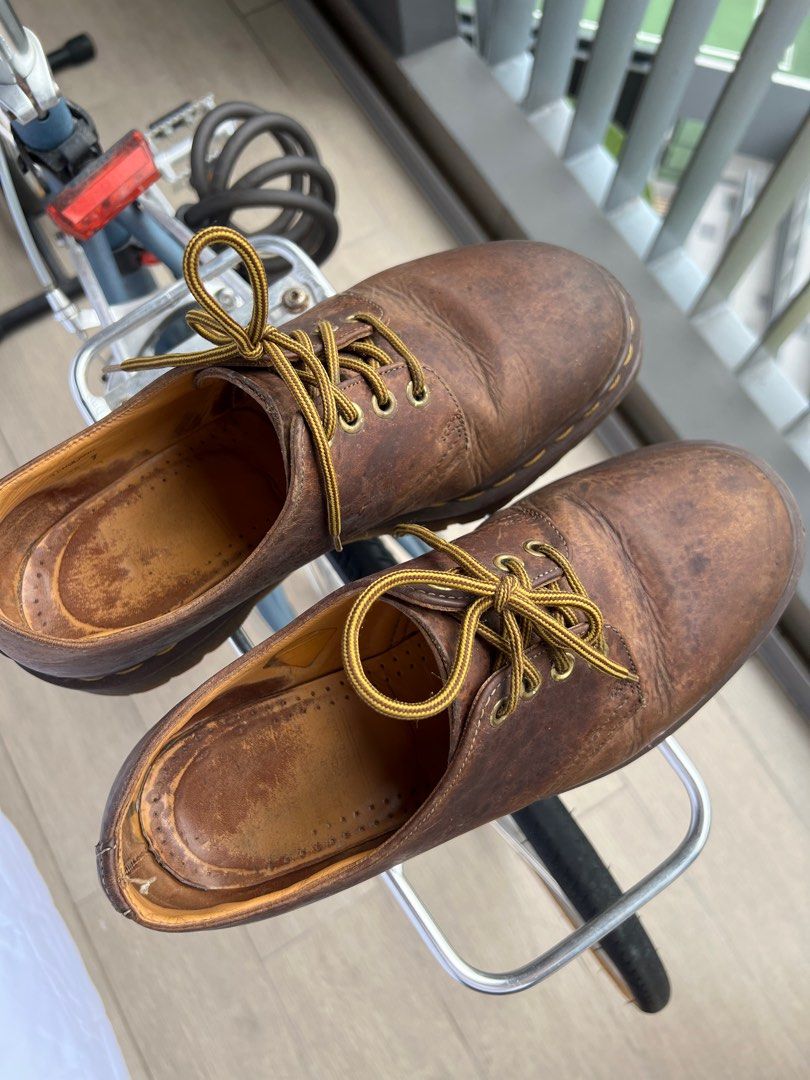 Dr martens brown low cut best sale
